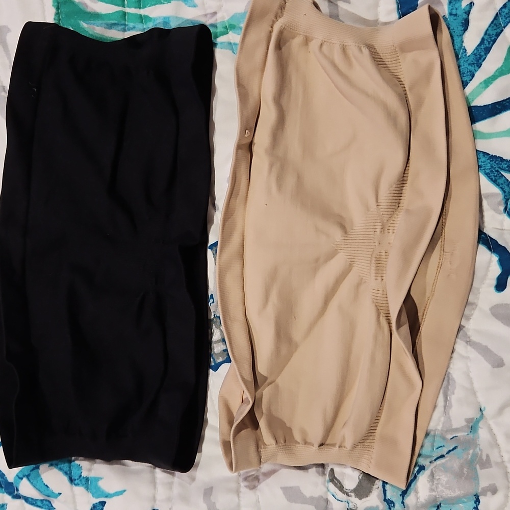 Donna Karan Intimates Size Medium - image 1